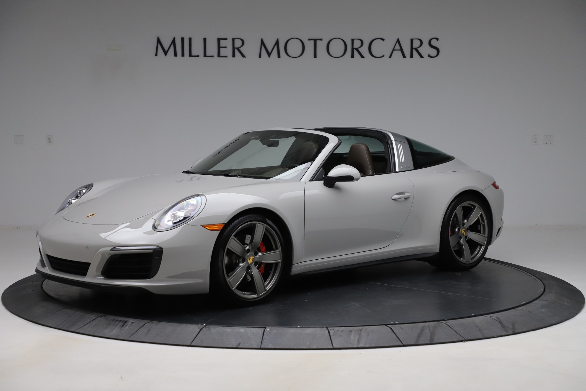 Used 2018 Porsche 911 Targa 4S for sale $134,900 at Maserati of Greenwich in Greenwich CT 06830 1