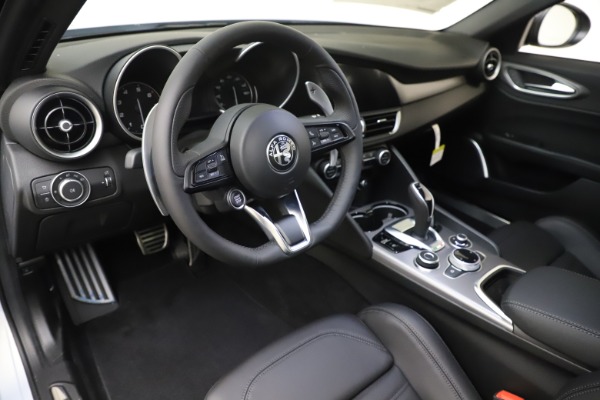 New 2020 Alfa Romeo Giulia Ti Sport Q4 for sale $51,590 at Maserati of Greenwich in Greenwich CT 06830 13