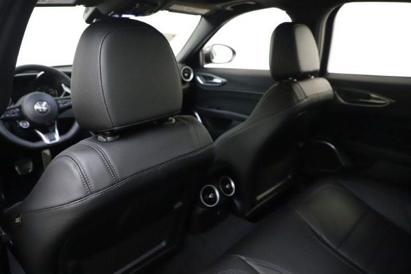 New 2020 Alfa Romeo Giulia Ti Sport Q4 for sale $51,590 at Maserati of Greenwich in Greenwich CT 06830 20