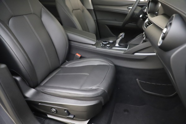 New 2019 Alfa Romeo Stelvio Ti Q4 for sale $51,090 at Maserati of Greenwich in Greenwich CT 06830 24