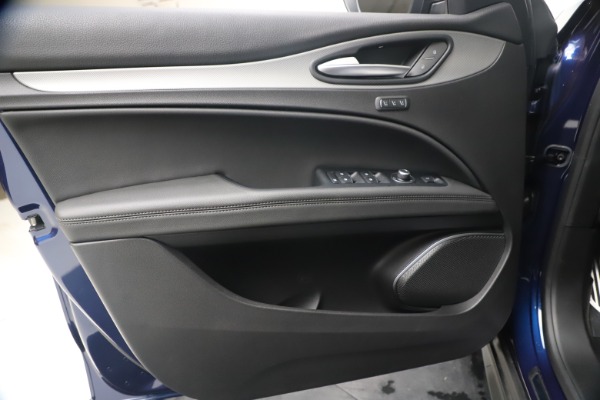 New 2019 Alfa Romeo Stelvio Ti Sport Q4 for sale $53,990 at Maserati of Greenwich in Greenwich CT 06830 17