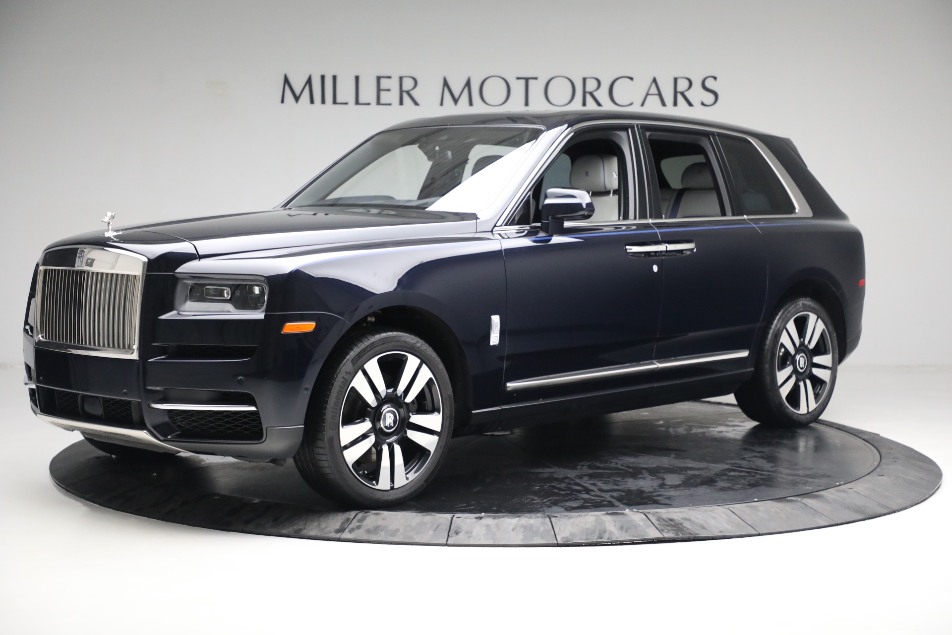 Used 2019 Rolls-Royce Cullinan for sale Sold at Maserati of Greenwich in Greenwich CT 06830 1