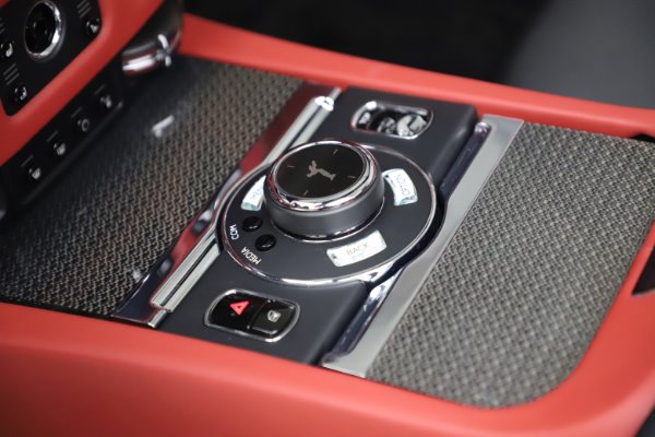 Used 2019 Rolls-Royce Dawn Black Badge for sale $355,900 at Maserati of Greenwich in Greenwich CT 06830 27