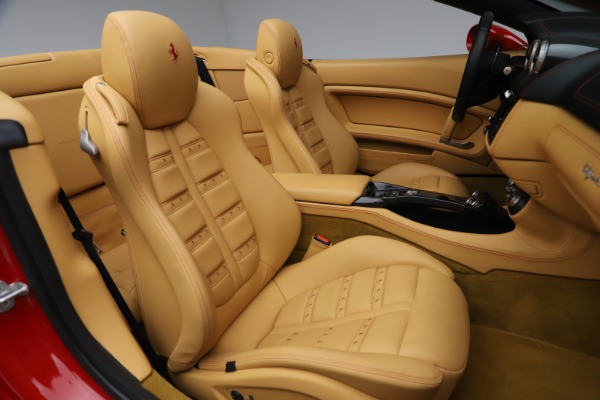 Used 2014 Ferrari California 30 for sale $127,900 at Maserati of Greenwich in Greenwich CT 06830 25