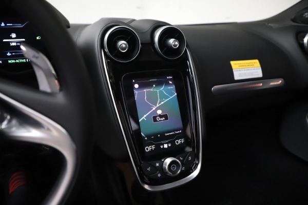 New 2020 McLaren GT Coupe for sale $246,975 at Maserati of Greenwich in Greenwich CT 06830 25