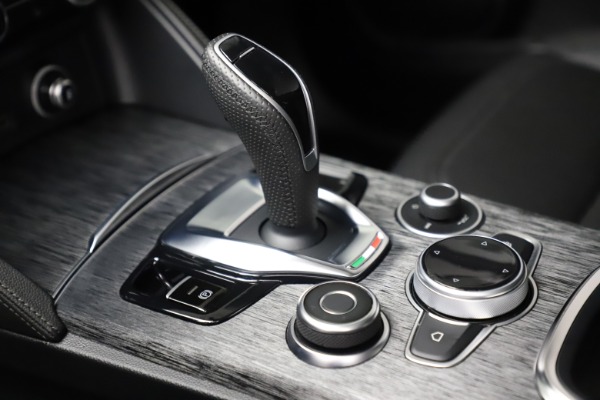New 2020 Alfa Romeo Stelvio Q4 for sale $36,900 at Maserati of Greenwich in Greenwich CT 06830 19