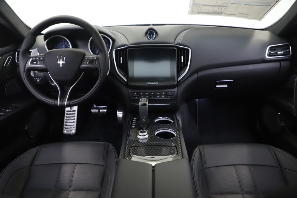 New 2019 Maserati Ghibli S Q4 GranSport for sale Sold at Maserati of Greenwich in Greenwich CT 06830 16