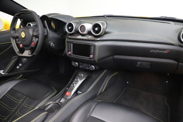 Used 2015 Ferrari California T for sale Sold at Maserati of Greenwich in Greenwich CT 06830 24