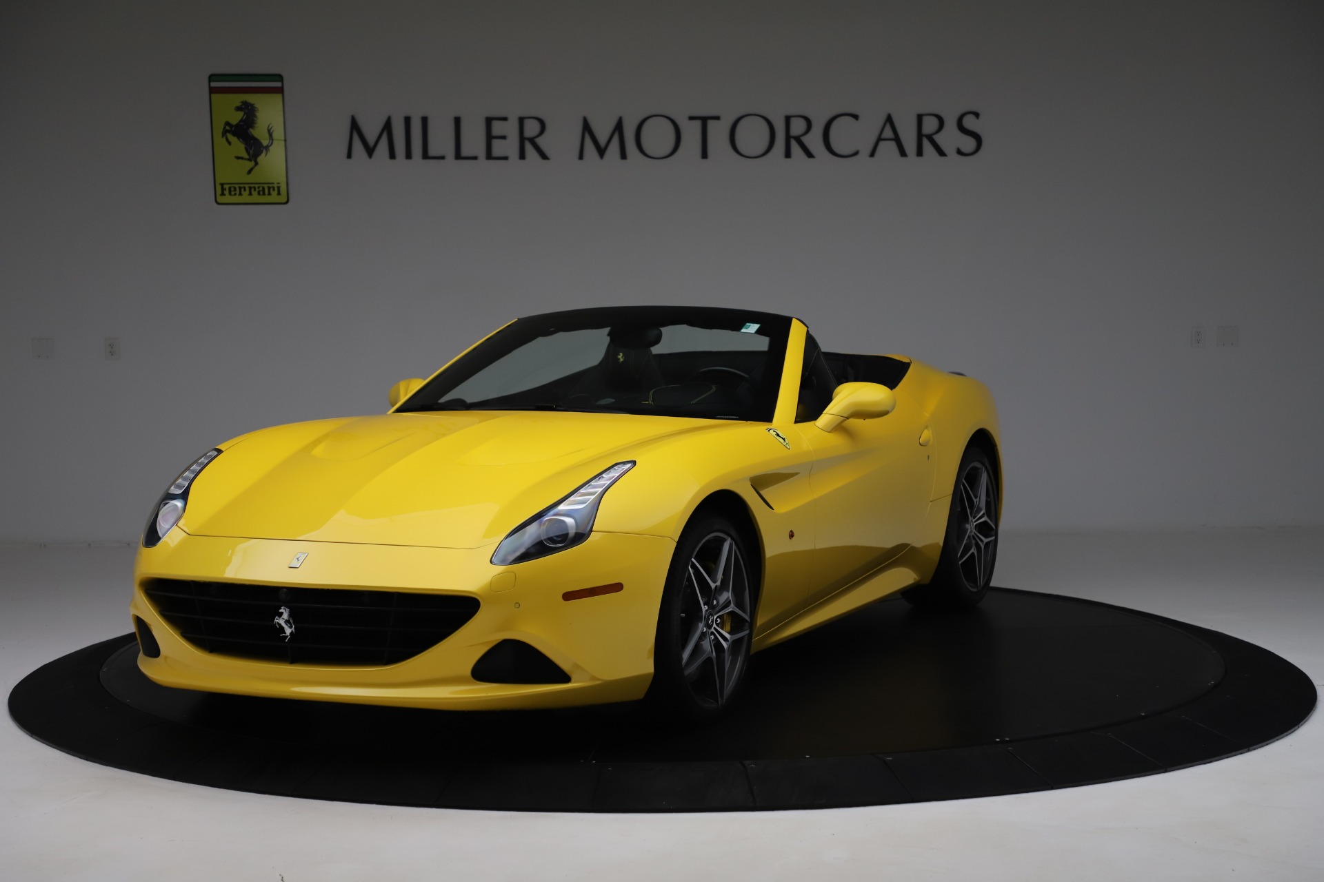 Used 2015 Ferrari California T for sale Sold at Maserati of Greenwich in Greenwich CT 06830 1