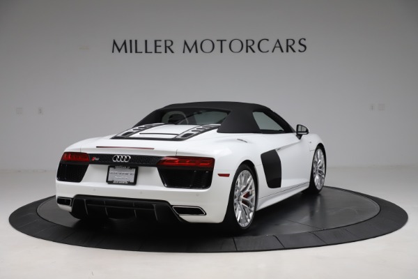 Used 2017 Audi R8 5.2 quattro V10 Spyder for sale Sold at Maserati of Greenwich in Greenwich CT 06830 16