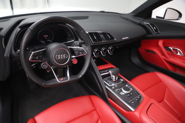 Used 2017 Audi R8 5.2 quattro V10 Spyder for sale Sold at Maserati of Greenwich in Greenwich CT 06830 19