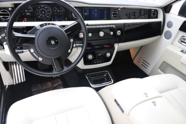 Used 2013 Rolls-Royce Phantom for sale Sold at Maserati of Greenwich in Greenwich CT 06830 12