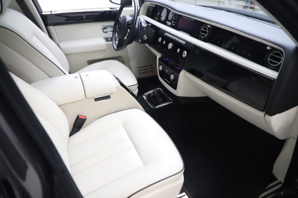 Used 2013 Rolls-Royce Phantom for sale Sold at Maserati of Greenwich in Greenwich CT 06830 16