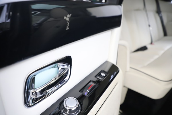 Used 2013 Rolls-Royce Phantom for sale Sold at Maserati of Greenwich in Greenwich CT 06830 22