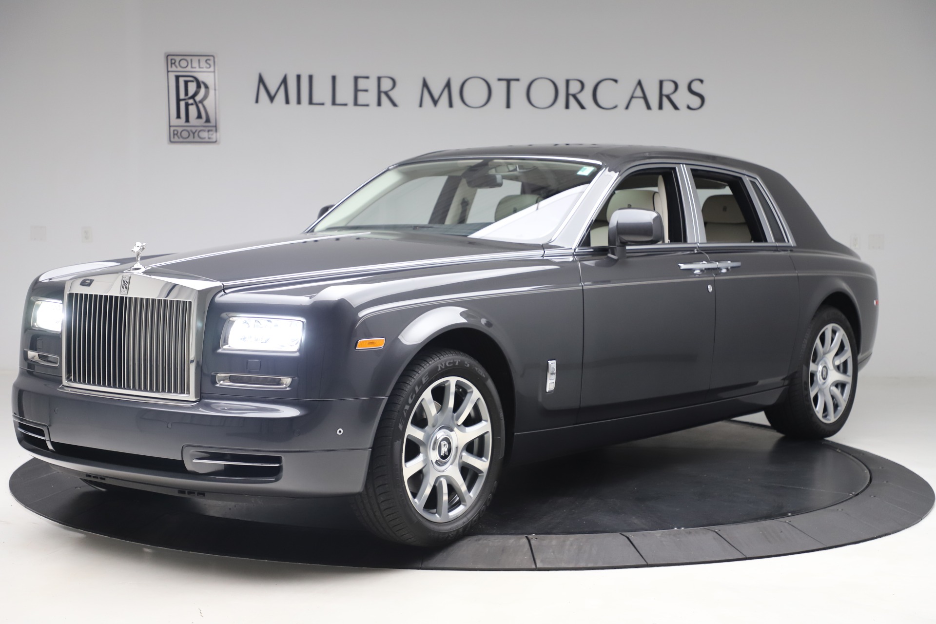 Used 2013 Rolls-Royce Phantom for sale Sold at Maserati of Greenwich in Greenwich CT 06830 1