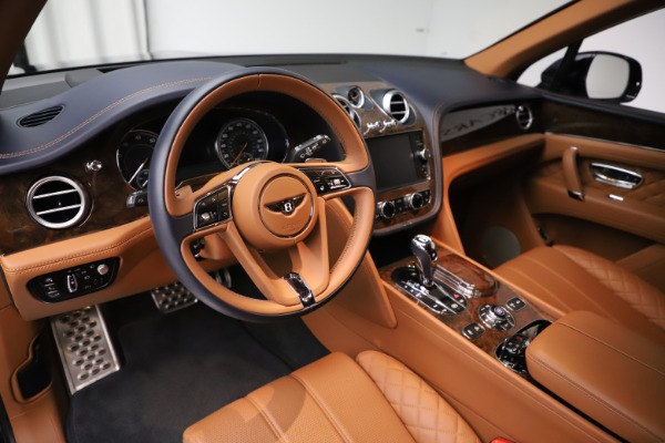 Used 2017 Bentley Bentayga W12 for sale $135,900 at Maserati of Greenwich in Greenwich CT 06830 13