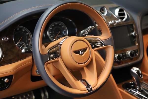 Used 2017 Bentley Bentayga W12 for sale $135,900 at Maserati of Greenwich in Greenwich CT 06830 17