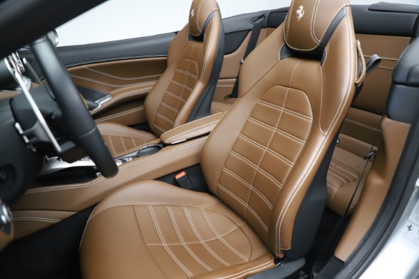 Used 2016 Ferrari California T for sale $142,900 at Maserati of Greenwich in Greenwich CT 06830 27