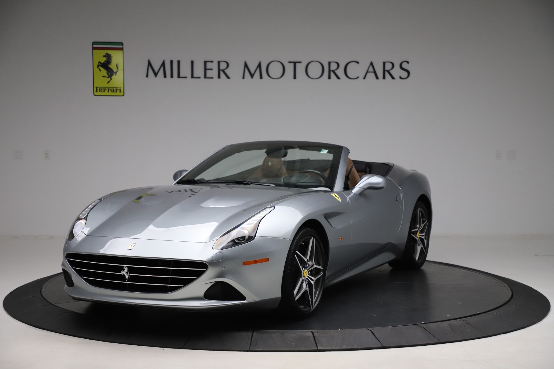 Used 2016 Ferrari California T for sale Sold at Maserati of Greenwich in Greenwich CT 06830 1