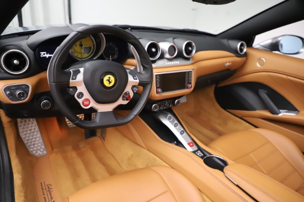Used 2017 Ferrari California T for sale Sold at Maserati of Greenwich in Greenwich CT 06830 17