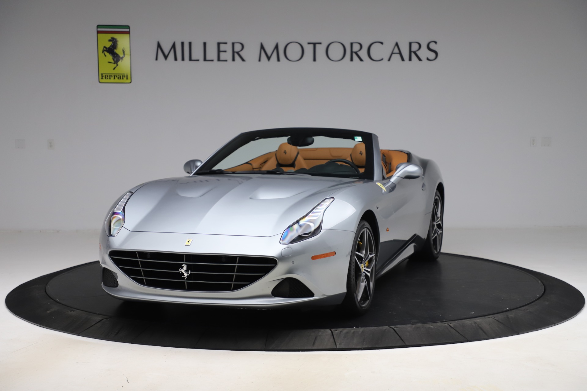 Used 2017 Ferrari California T for sale Sold at Maserati of Greenwich in Greenwich CT 06830 1