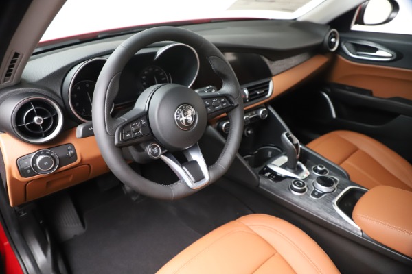 New 2020 Alfa Romeo Giulia Q4 for sale $46,395 at Maserati of Greenwich in Greenwich CT 06830 13