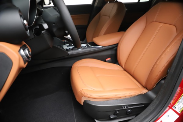 New 2020 Alfa Romeo Giulia Q4 for sale $46,395 at Maserati of Greenwich in Greenwich CT 06830 15