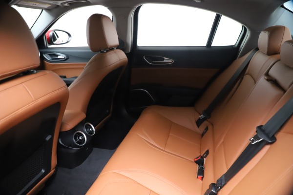 New 2020 Alfa Romeo Giulia Q4 for sale $46,395 at Maserati of Greenwich in Greenwich CT 06830 19