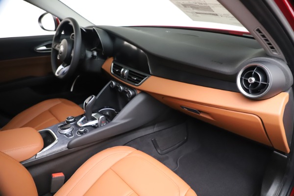 New 2020 Alfa Romeo Giulia Q4 for sale $46,395 at Maserati of Greenwich in Greenwich CT 06830 22