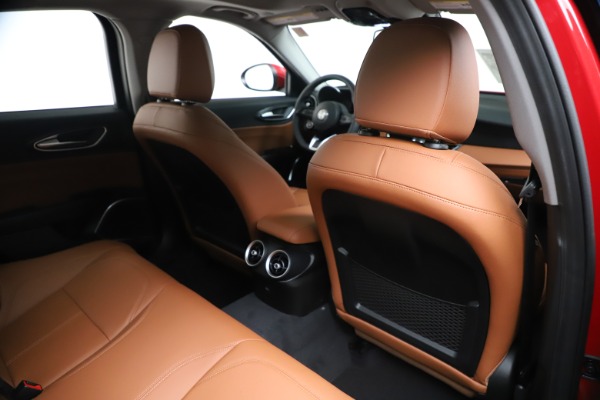 New 2020 Alfa Romeo Giulia Q4 for sale $46,395 at Maserati of Greenwich in Greenwich CT 06830 28