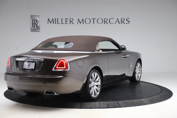 Used 2017 Rolls-Royce Dawn for sale Sold at Maserati of Greenwich in Greenwich CT 06830 17