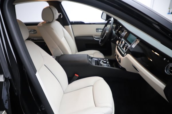 Used 2015 Rolls-Royce Ghost Base for sale Sold at Maserati of Greenwich in Greenwich CT 06830 16