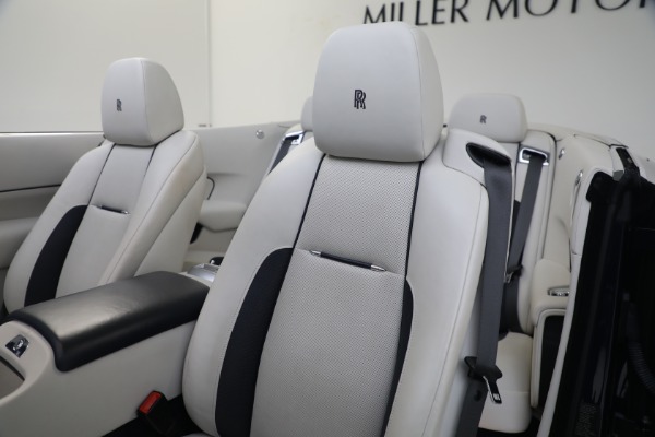 Used 2017 Rolls-Royce Dawn for sale $244,900 at Maserati of Greenwich in Greenwich CT 06830 25