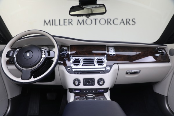 Used 2017 Rolls-Royce Dawn for sale $244,900 at Maserati of Greenwich in Greenwich CT 06830 4
