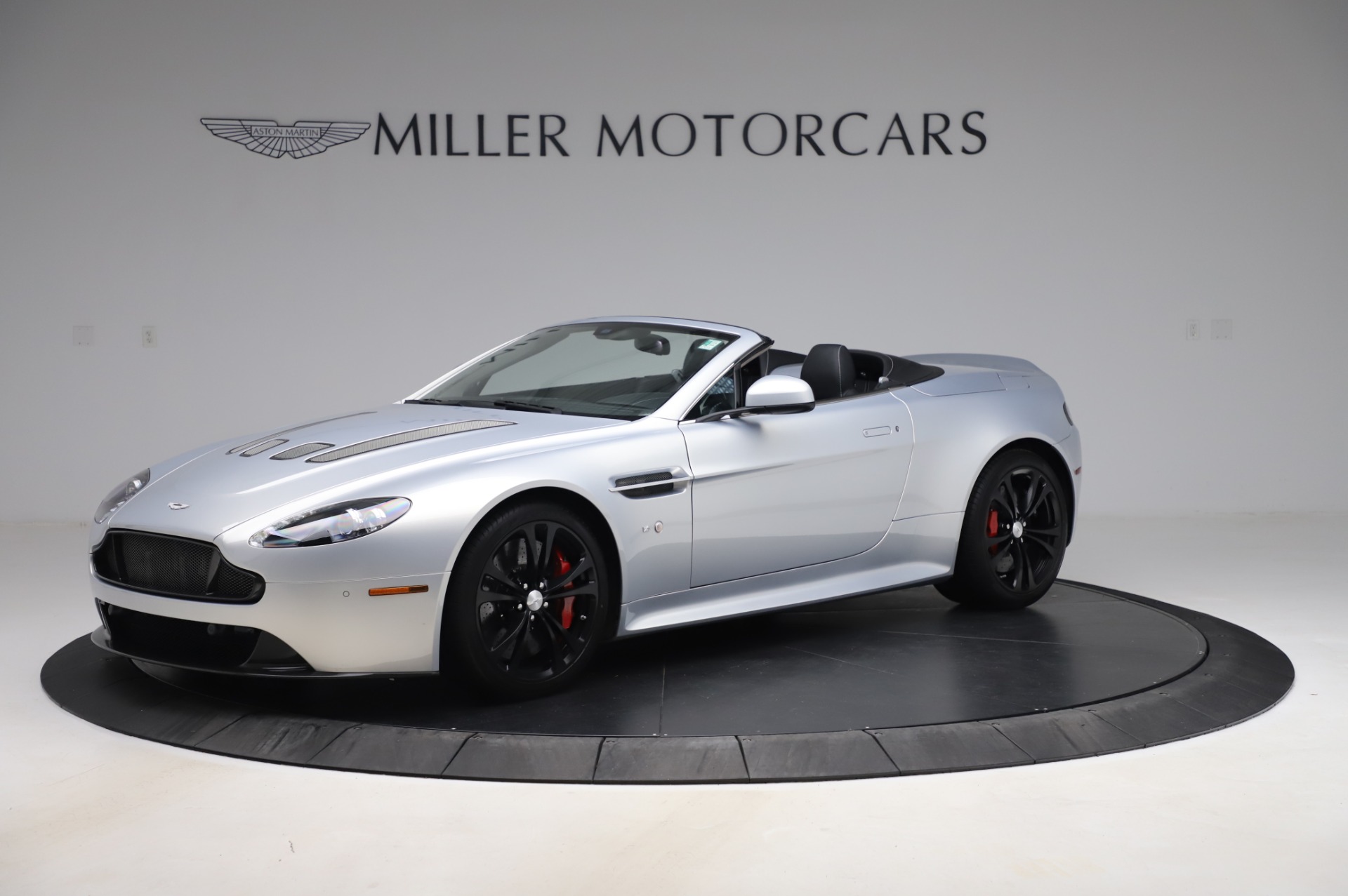 Used 2017 Aston Martin V12 Vantage S Roadster for sale Sold at Maserati of Greenwich in Greenwich CT 06830 1