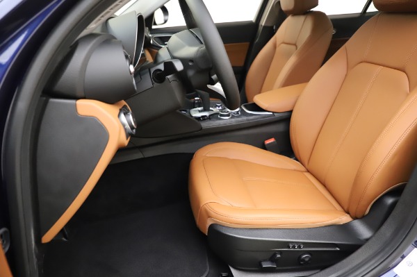 New 2020 Alfa Romeo Giulia Q4 for sale $42,845 at Maserati of Greenwich in Greenwich CT 06830 12