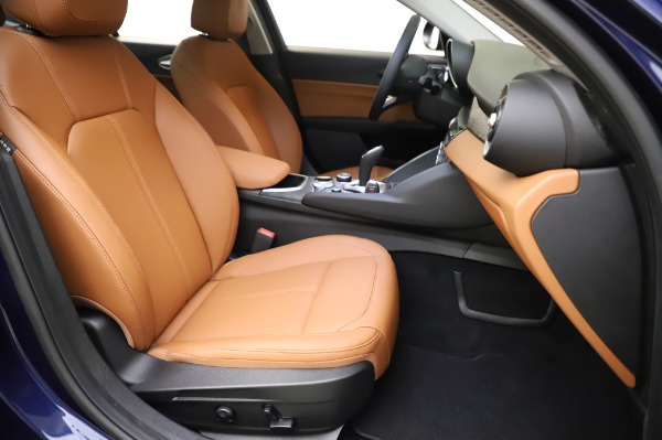New 2020 Alfa Romeo Giulia Q4 for sale $42,845 at Maserati of Greenwich in Greenwich CT 06830 23