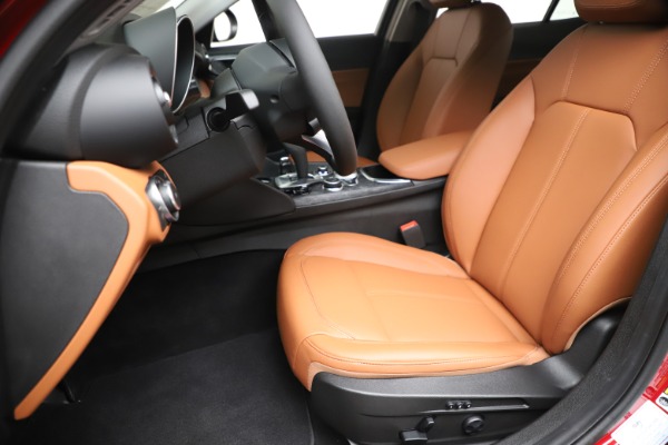 New 2020 Alfa Romeo Giulia Q4 for sale $44,845 at Maserati of Greenwich in Greenwich CT 06830 15