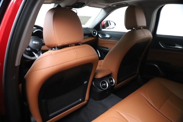New 2020 Alfa Romeo Giulia Q4 for sale $44,845 at Maserati of Greenwich in Greenwich CT 06830 20