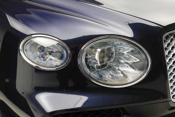 Used 2021 Bentley Bentayga V8 for sale Sold at Maserati of Greenwich in Greenwich CT 06830 15