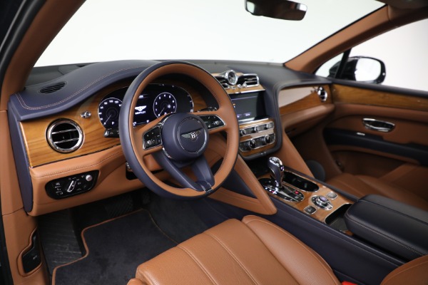 Used 2021 Bentley Bentayga V8 for sale Sold at Maserati of Greenwich in Greenwich CT 06830 18