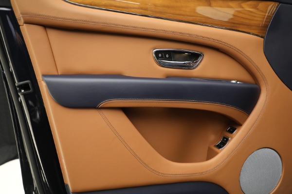 Used 2021 Bentley Bentayga V8 for sale Sold at Maserati of Greenwich in Greenwich CT 06830 21