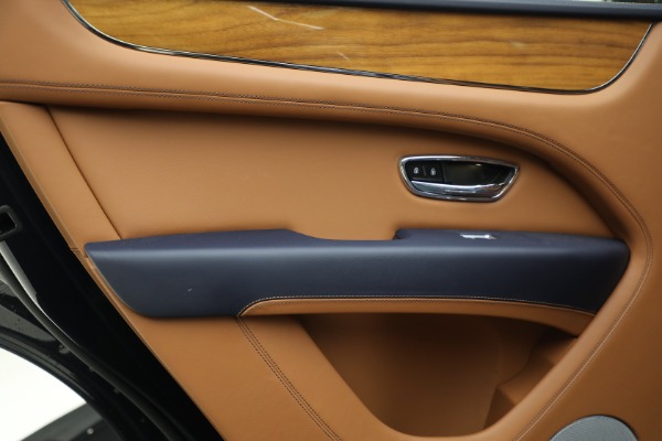 Used 2021 Bentley Bentayga V8 for sale Sold at Maserati of Greenwich in Greenwich CT 06830 25
