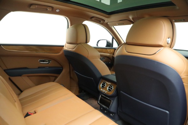 Used 2021 Bentley Bentayga V8 for sale Sold at Maserati of Greenwich in Greenwich CT 06830 26