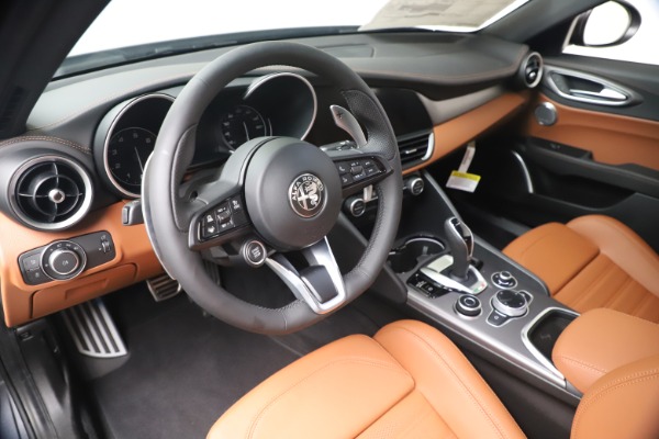 New 2020 Alfa Romeo Giulia Ti Sport Q4 for sale Sold at Maserati of Greenwich in Greenwich CT 06830 13
