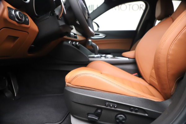 New 2020 Alfa Romeo Giulia Ti Sport Q4 for sale Sold at Maserati of Greenwich in Greenwich CT 06830 15