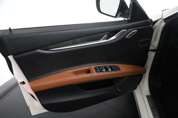 Used 2020 Maserati Ghibli S Q4 for sale Sold at Maserati of Greenwich in Greenwich CT 06830 27