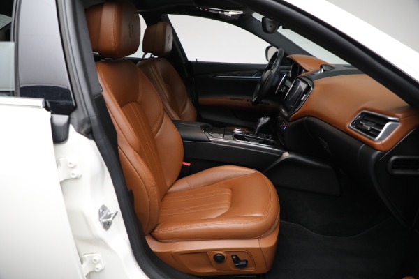 Used 2020 Maserati Ghibli S Q4 for sale Sold at Maserati of Greenwich in Greenwich CT 06830 28