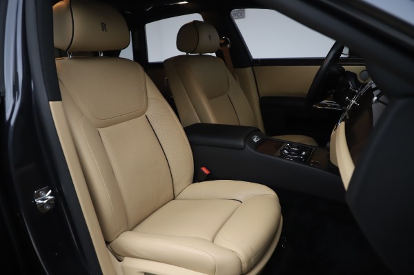 Used 2016 Rolls-Royce Ghost for sale $175,900 at Maserati of Greenwich in Greenwich CT 06830 14