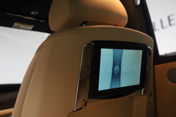 Used 2016 Rolls-Royce Ghost for sale $175,900 at Maserati of Greenwich in Greenwich CT 06830 24